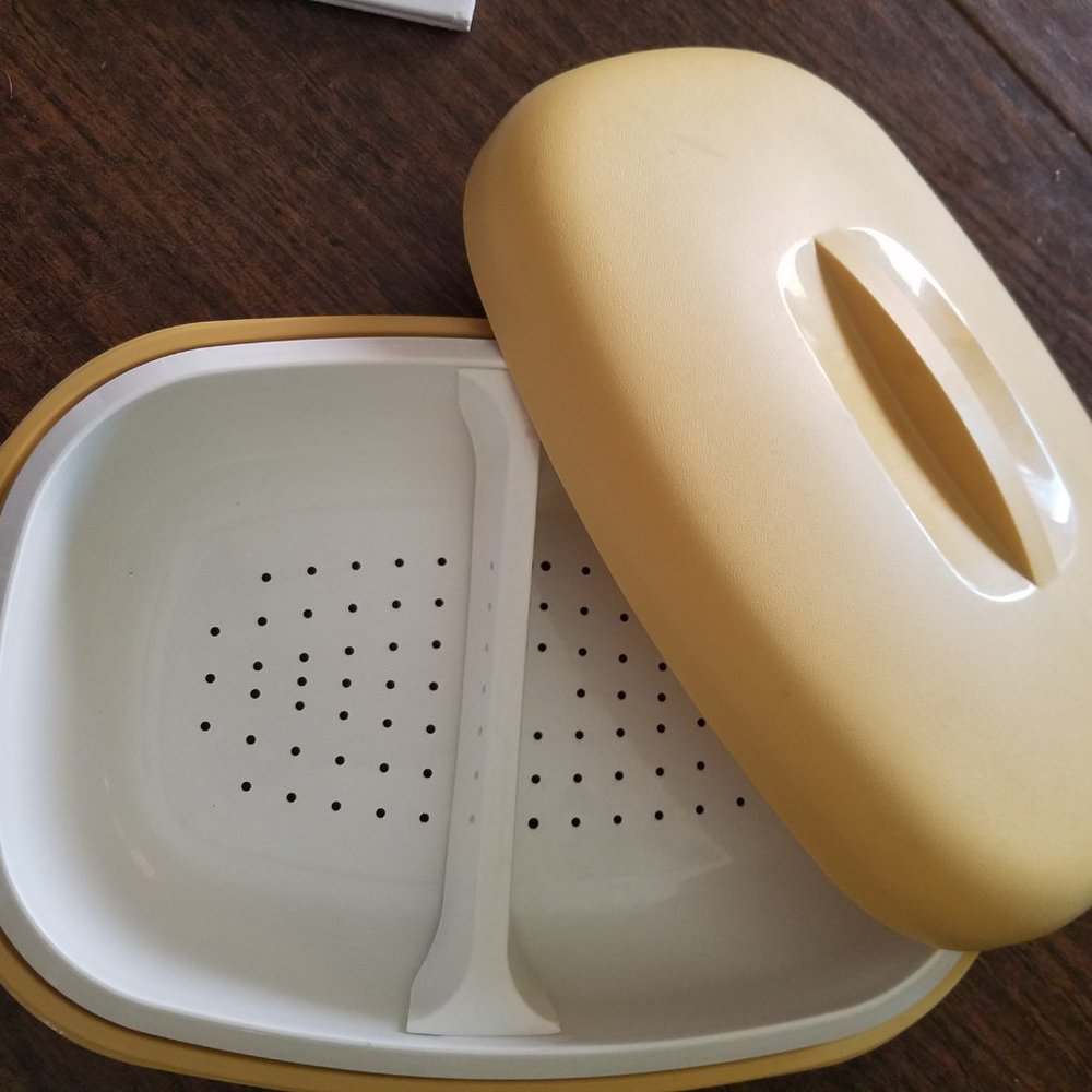 Vintage Tupperware Steamer Harvest Gold